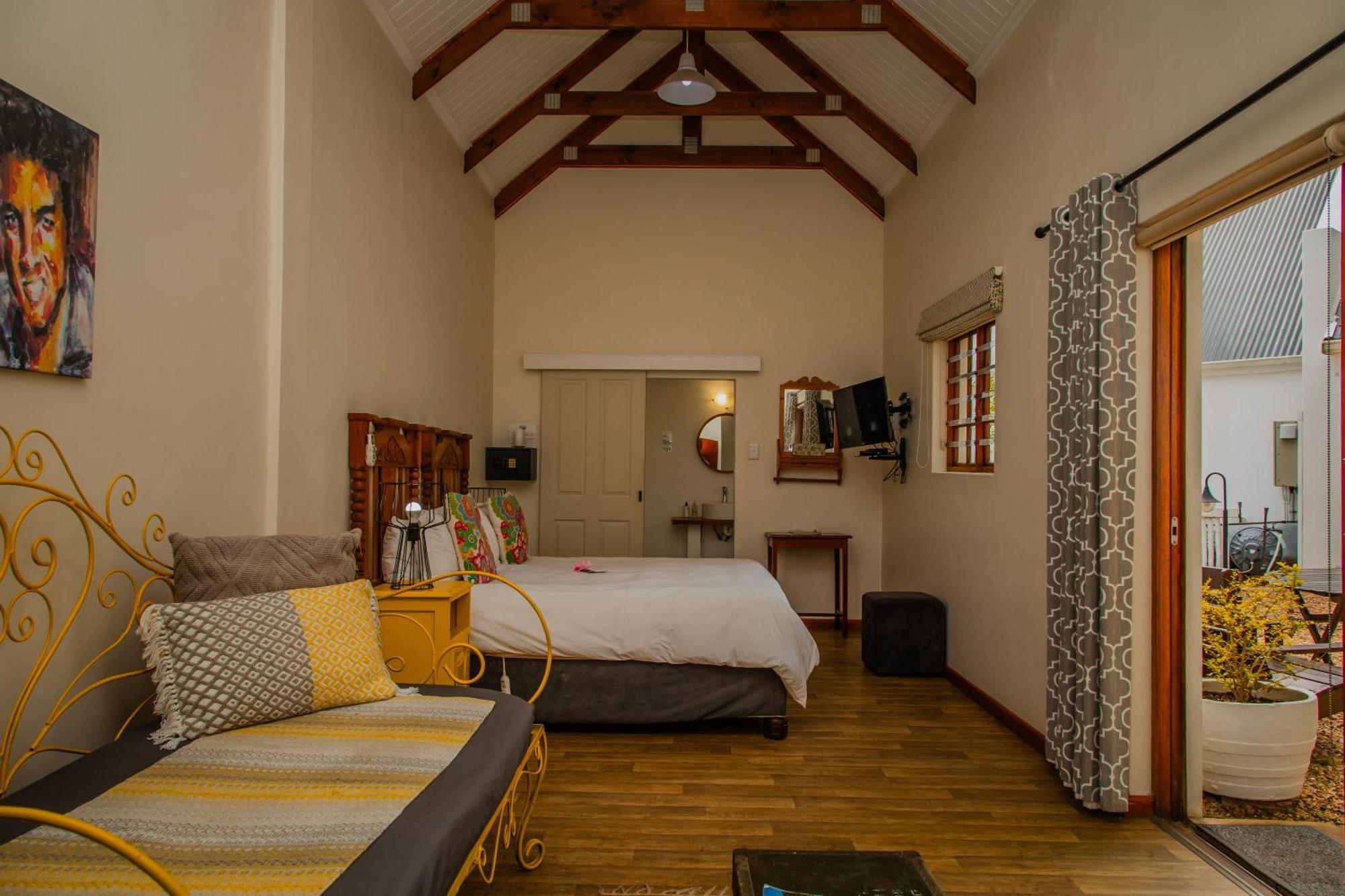 Aan De Oever Guesthouse Свелендам Екстер'єр фото