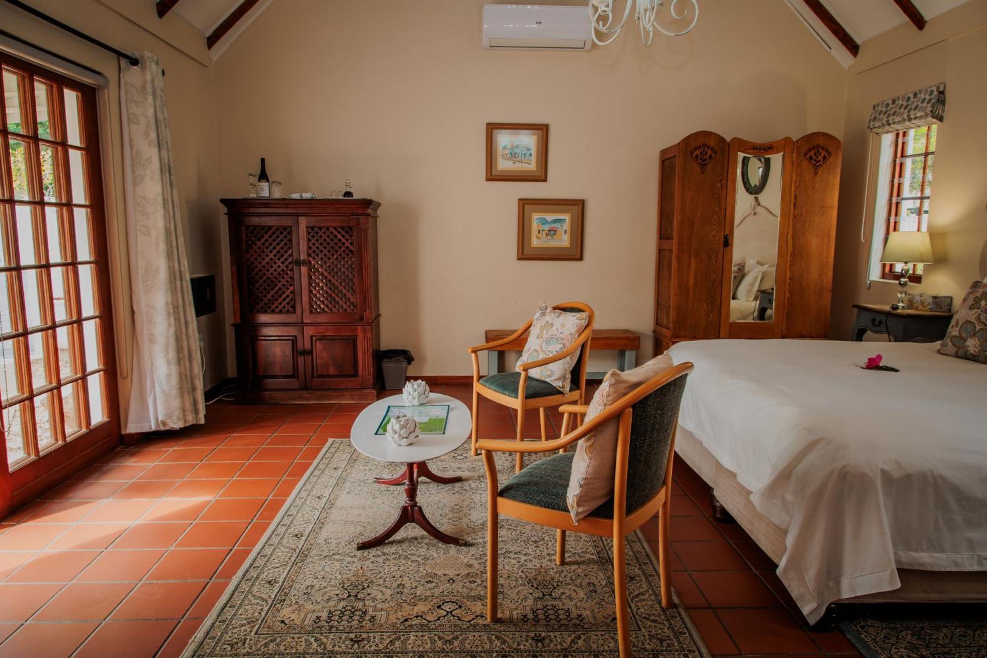 Aan De Oever Guesthouse Свелендам Екстер'єр фото