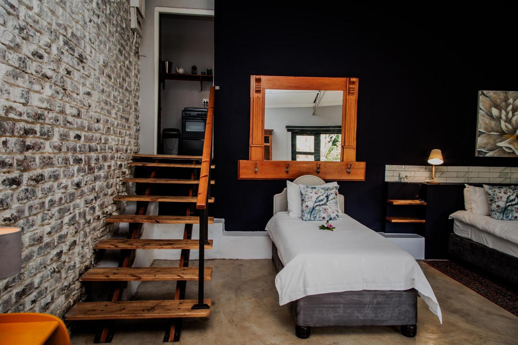 Aan De Oever Guesthouse Свелендам Екстер'єр фото